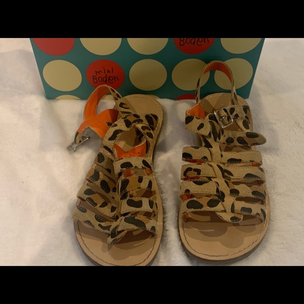 Mini Boden leopard print sandal